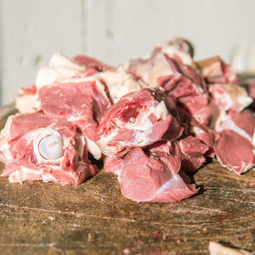 Lamb Shoulder Curry Cut (With Bone)